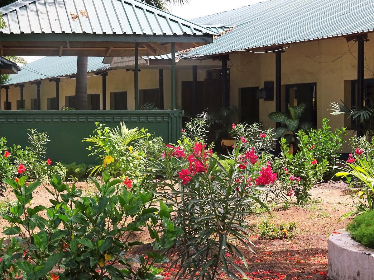 Mgulani Lodge Hotel 다르에스살람 외부 사진