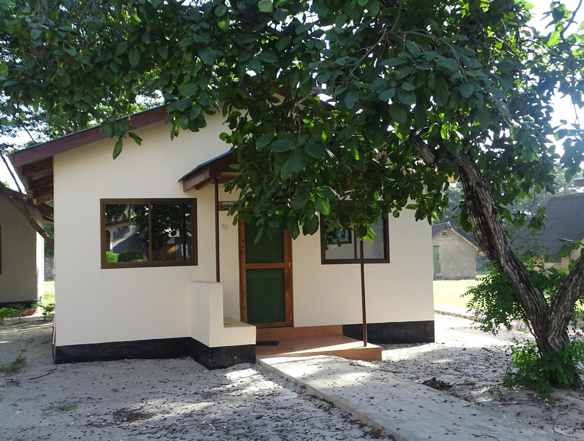 Mgulani Lodge Hotel 다르에스살람 외부 사진