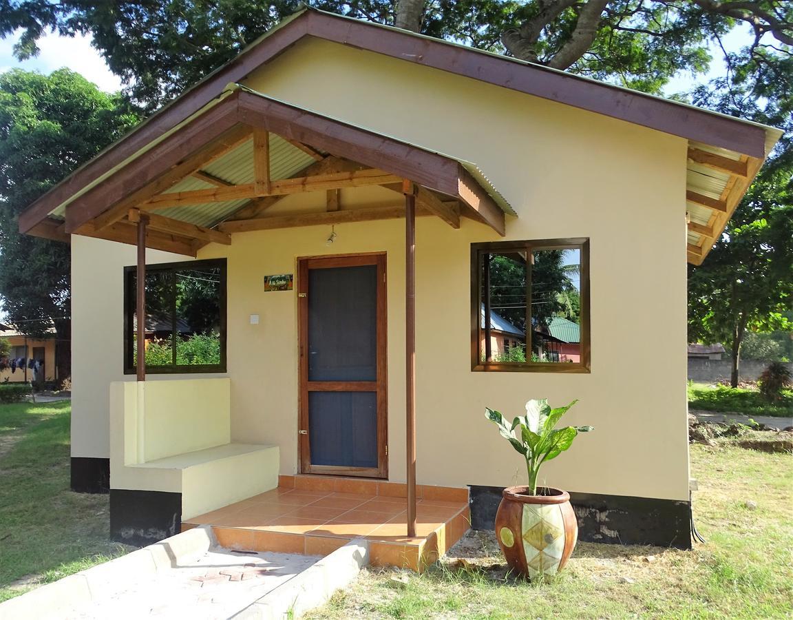 Mgulani Lodge Hotel 다르에스살람 외부 사진
