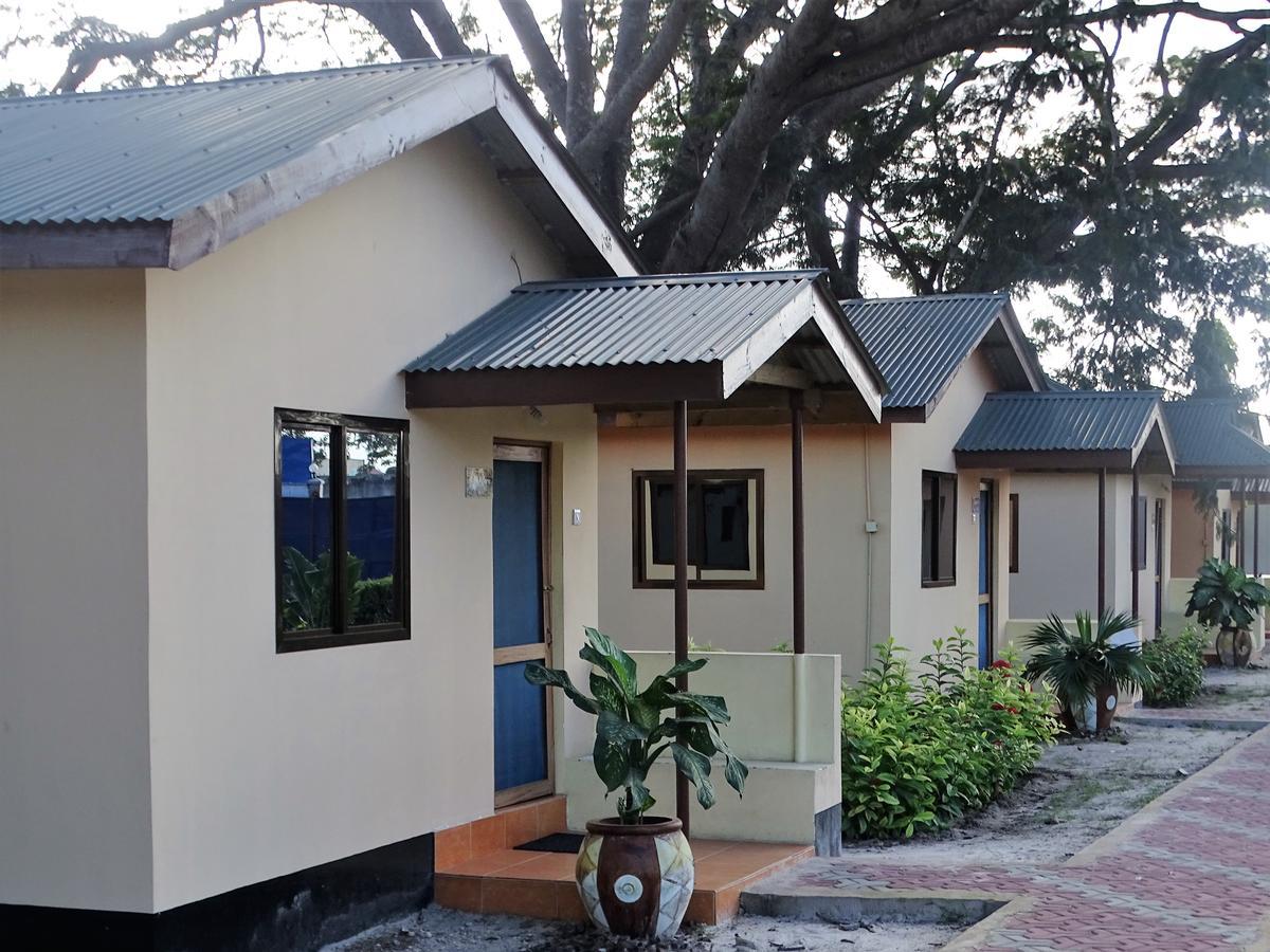 Mgulani Lodge Hotel 다르에스살람 외부 사진